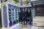 frižider za piće sa staklenim vratima